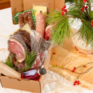 Geschenkspaket hübsch verpackt